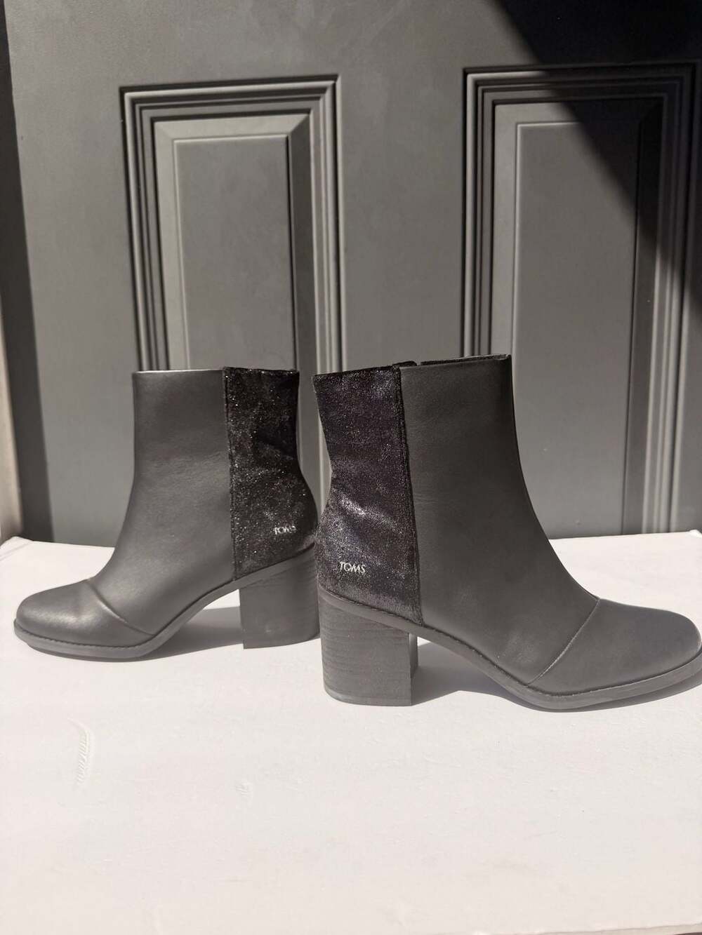 TOMS Black Leather Ankle Boots Size 8 Calf Hair Heel